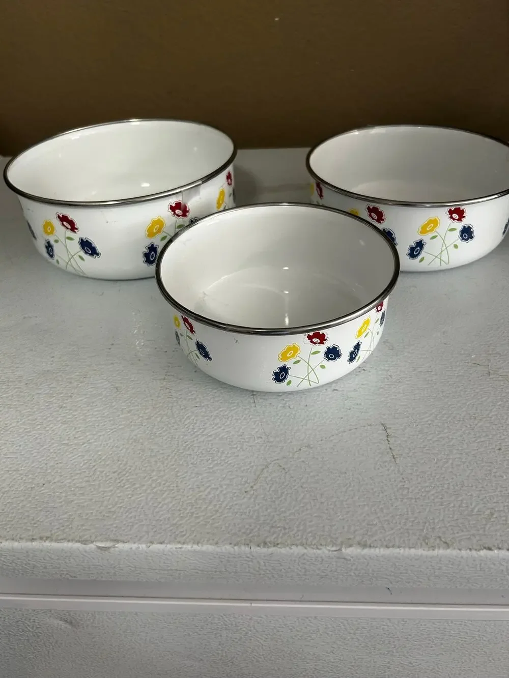 Vintage enamel nesting bowls